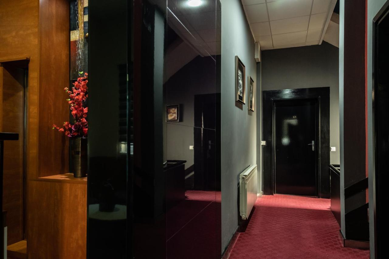 Como A Casa Apartments - Free Parking Sarajevo Exterior photo
