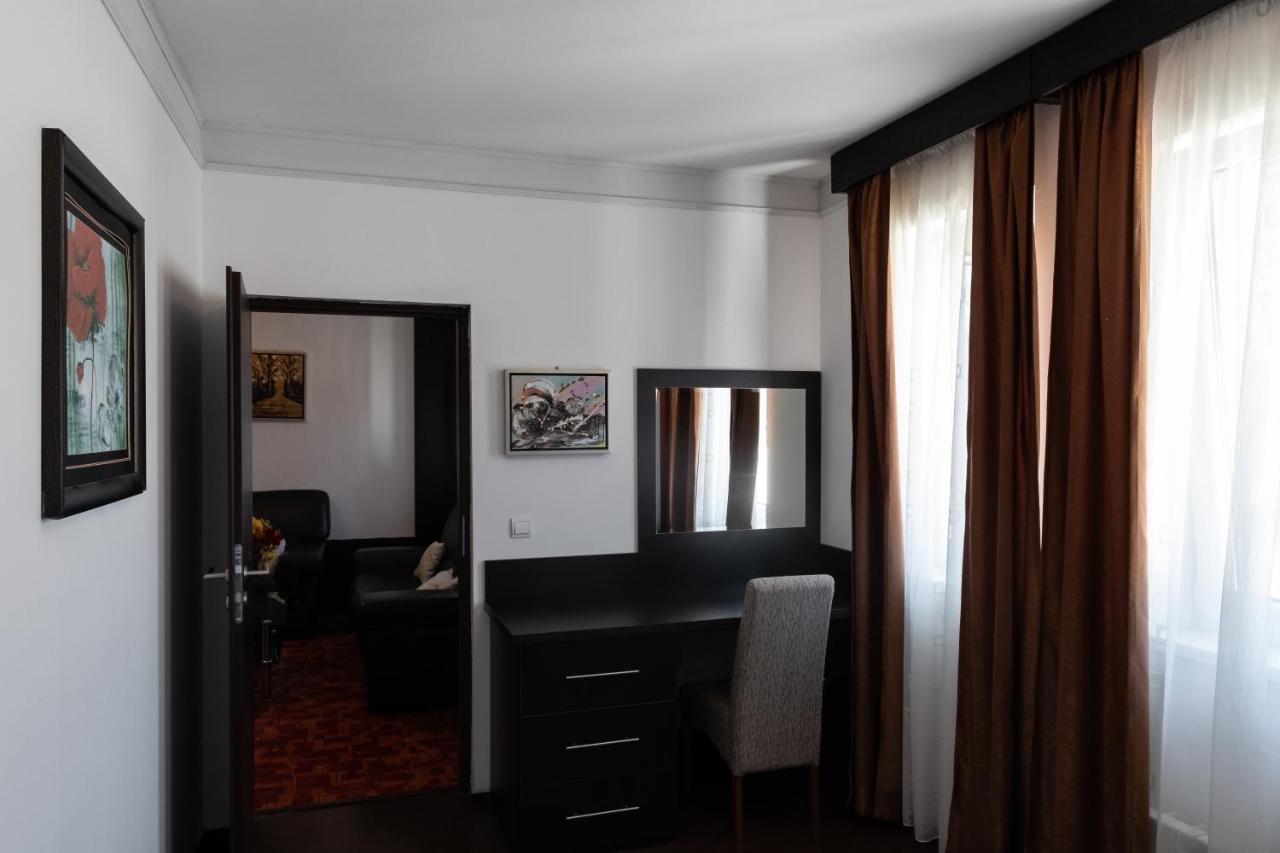 Como A Casa Apartments - Free Parking Sarajevo Exterior photo